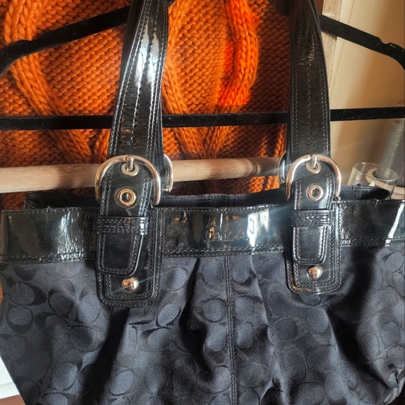 Coach Aurhentic Print and Patent tote. - Picture 2 of 3